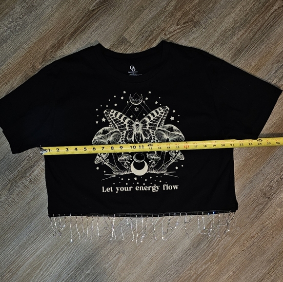 Organic Generation Black Graphic Crop Top with dangly jewels size 1x Fits Large - Picture 6 of 12